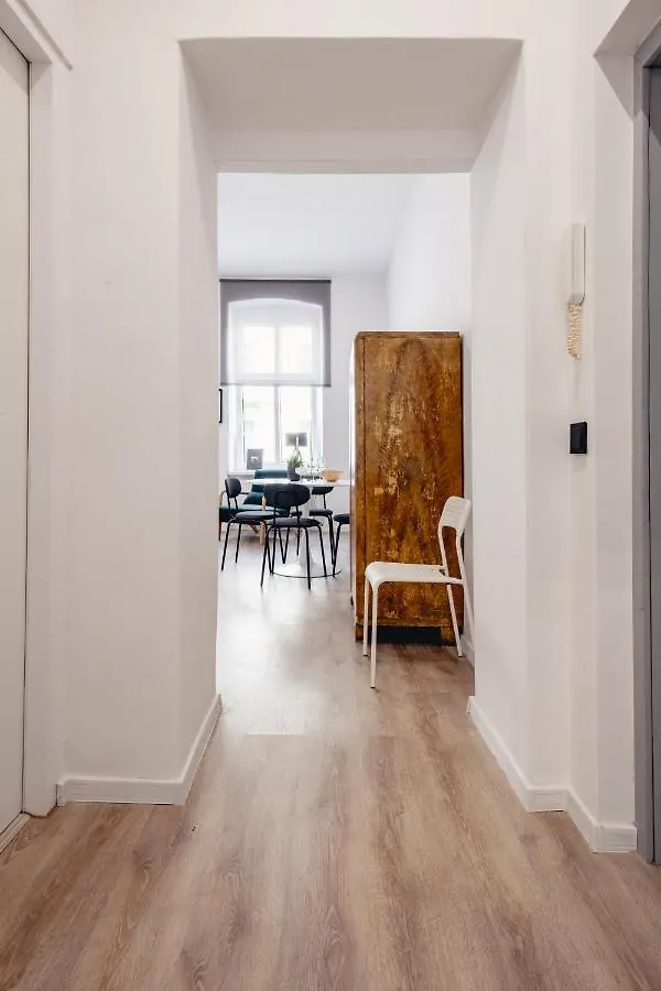 Apartamenty Wozna 14A, 2 Rooms, Self Check In 24H Poznan 0*,  Poland